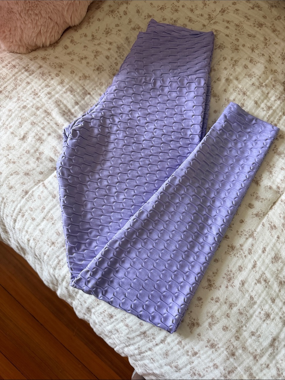 Booty by Brabants Lavender Textured Leggings
